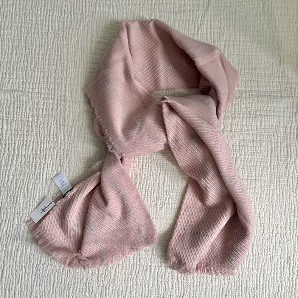 NWT Reitmans pink shimmery scarf ⋆˚࿔ - Picture 2 of 4